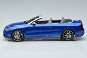 Audi RS5 B8 Kabriolet Modra GT Spirit 1:18 ZM053 Smola – slika 3 od 6