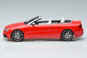 Audi RS5 B8 Kabriolet Rdeč GT Spirit 1:18 GT724 Smola – slika 3 od 5