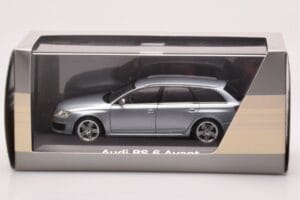 Audi RS6 C6 Monza Srebrn Minichamps 1:43 5010710213 Kovina – slika 4 od 4