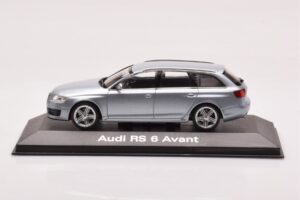 Audi RS6 C6 Monza Srebrn Minichamps 1:43