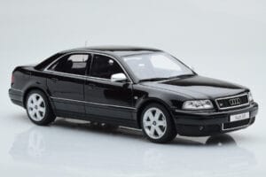 Audi S8 D2 Črn Otto 1:18 OT082 Smola – slika 4 od 6