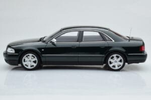 Audi S8 D2 Zelen Otto 1:18 OT916 Smola – slika 3 od 6