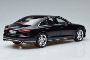 Audi S8 D5 Mythos Črna Asia Edition GT Spirit 1:18 CLDC019 Smola – slika 2 od 6