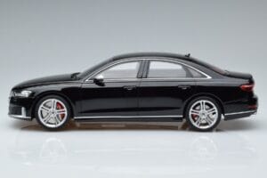 Audi S8 D5 Mythos Črna Asia Edition GT Spirit 1:18 CLDC019 Smola – slika 3 od 6