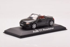 Audi TT 8N Roadster Siva Minichamps 1:43 430017235 Kovina – slika 2 od 4