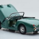 Austin-Healey Sprite Zelen Kyosho 1:18 - image 3 of 8