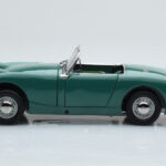 Austin-Healey Sprite Zelen Kyosho 1:18 - image 5 of 8