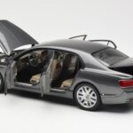 Bentley Flying Spur W12 Granite Siv Kyosho 1:18 - image 5 of 8