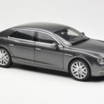 Bentley Flying Spur W12 Granite Siv Kyosho 1:18 - image 6 of 8