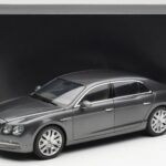 Bentley Flying Spur W12 Granite Siv Kyosho 1:18 - image 8 of 8