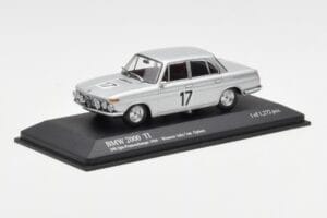 BMW 2000 Ti #17 J. Ickx / C. van Ophem Winners 24 Hours of Spa 1966 Minichamps 1:43 400662517 Kovina – slika 2 od 4