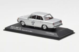 BMW 2000 Ti #17 J. Ickx / C. van Ophem Winners 24 Hours of Spa 1966 Minichamps 1:43 400662517 Kovina – slika 3 od 4