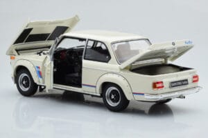 BMW 2002 Turbo Bel Kyosho 1:18 08544W Kovina – slika 3 od 8