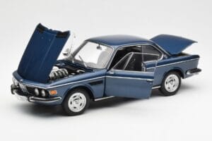 BMW 3.0 CSi E9 Modra Metalik AUTOart 1:18 70672 Kovina – slika 2 od 8