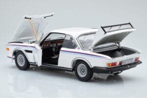 BMW 3.0 CSL E9 Bela Dealer Edition Minichamps 1:18 80435A5D020 Kovina – slika 4 od 7