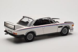 BMW 3.0 CSL E9 Bela Heritage Edition Minichamps 1:18 80432411550 Kovina – slika 3 od 8