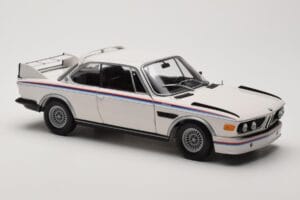 BMW 3.0 CSL E9 Bela Heritage Edition Minichamps 1:18 80432411550 Kovina – slika 6 od 8