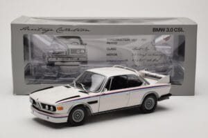 BMW 3.0 CSL E9 Bela Heritage Edition Minichamps 1:18 80432411550 Kovina – slika 8 od 8