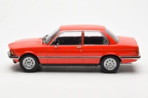 BMW 318 E21 Rdeč KK-Scale 1:18 KKDC180041 Kovina – slika 3 od 6