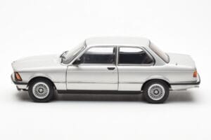 BMW 323i E21 Aspen Srebrn AUTOart 1:18 80430433552 Kovina – slika 4 od 8