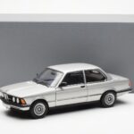 BMW 323i E21 Aspen Srebrn AUTOart 1:18 - image 8 of 8