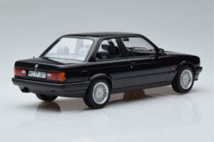 BMW 325i E30 Črna Norev 1:18 183203 Kovina – slika 2 od 6
