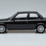 BMW 325i E30 Črna Norev 1:18 - image 3 of 6
