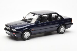 BMW 325i E30 Modra Metalik Norev 1:18