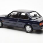 BMW 325i E30 Modra Metalik Norev 1:18 - image 5 of 6