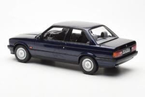 BMW 325i E30 Modra Metalik Norev 1:18 183201 Kovina – slika 5 od 6
