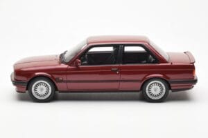 BMW 325i E30 Bordeaux Metallic Otto 1:18 OT102 Smola – slika 3 od 6