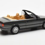 BMW 325i E30 Kabriolet Achat Zelena Otto 1:18 - image 2 of 6