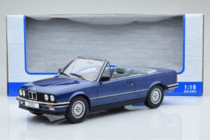 BMW 325i E30 Kabriolet Modra MCG 1:18 MCG18381 Kovina – slika 5 od 5