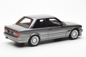 BMW 325i E30 Siv Metallic Otto 1:18 OT571 Smola – slika 2 od 6