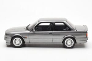 BMW 325i E30 Siv Metallic Otto 1:18 OT571 Smola – slika 3 od 6