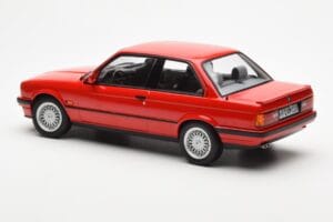 BMW 325i E30 Rdeč Norev 1:18 183202 Kovina – slika 5 od 6