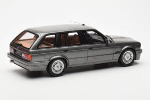 BMW 325i E30 Touring Siv Otto 1:18 OT929 Smola – slika 2 od 6