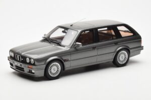 BMW 325i E30 Touring Siv Otto 1:18