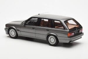 BMW 325i E30 Touring Siv Otto 1:18 OT929 Smola – slika 5 od 6