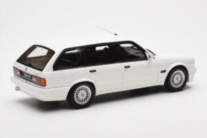 BMW 325i E30 Touring M Package Bel Otto 1:18 OT238 Smola – slika 2 od 5