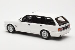 BMW 325i E30 Touring M Package Bel Otto 1:18 OT238 Smola – slika 4 od 5