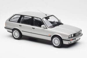 BMW 325i E30 Touring Srebrna Norev 1:18 183216 Kovina – slika 4 od 6