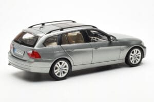 BMW 330i E91 Touring Siv Metallic Kyosho 1:18 80430394359 Kovina – slika 3 od 8