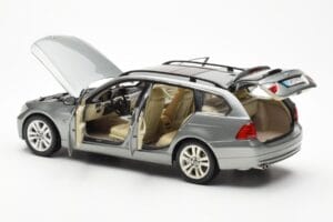BMW 330i E91 Touring Siv Metallic Kyosho 1:18 80430394359 Kovina – slika 5 od 8