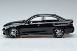 BMW 330i G20 Črna Metalik Norev 1:18 183277 Kovina – slika 4 od 7