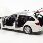 BMW 335i F31 Touring Alpine Bel Paragon 1:18 - image 5 of 8