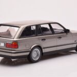 BMW 530i E34 Touring Siv Metalik MCG 1:18 - image 2 of 6