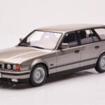 BMW 530i E34 Touring Siv Metalik MCG 1:18