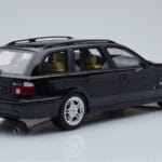 BMW 540 E39 Touring M Package Črn Otto 1:18 - image 2 of 6