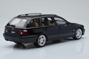 BMW 540 E39 Touring M Package Črn Otto 1:18 OT1013 Smola – slika 2 od 6